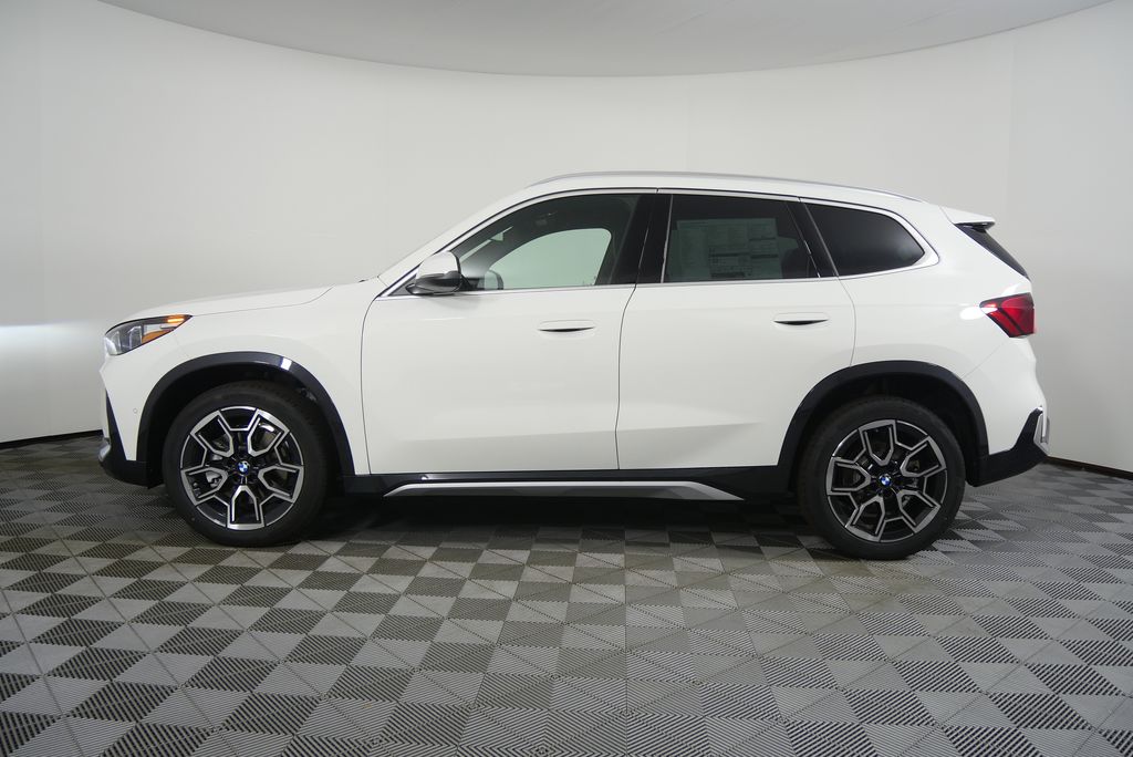 Thumbnail: 2026 BMW X1 - 6