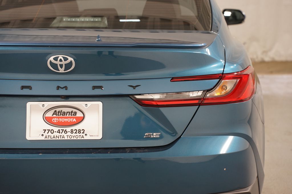 Thumbnail: 2025 Toyota Camry - 10