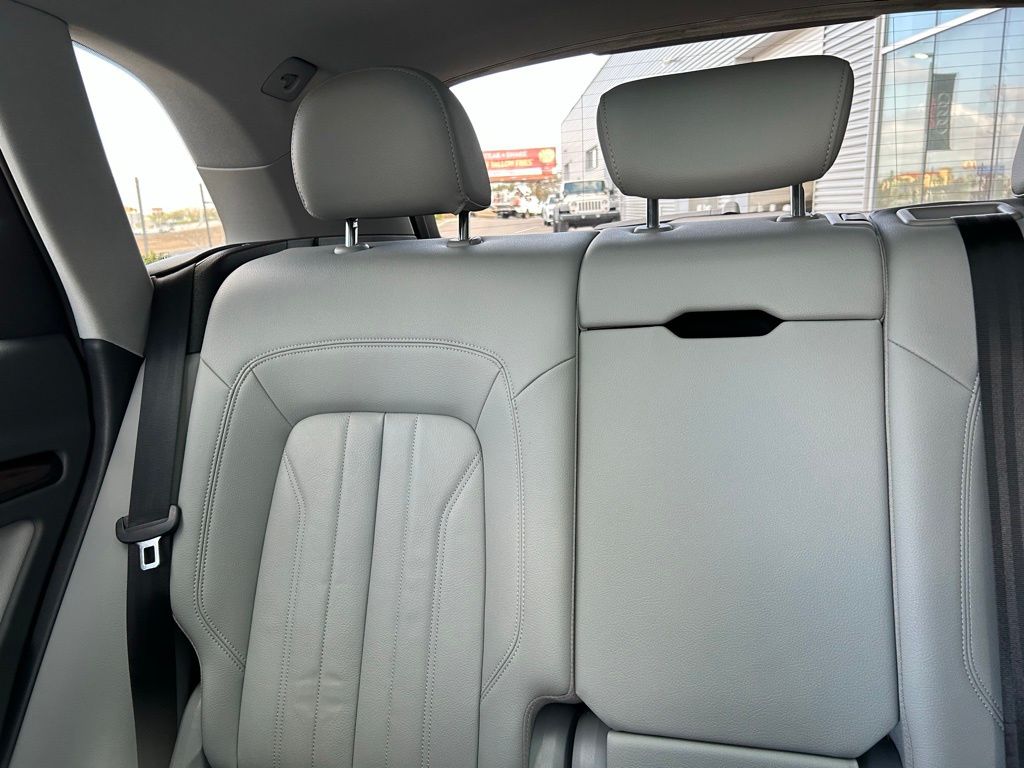 Used 2020  Audi 45 Premium image 12