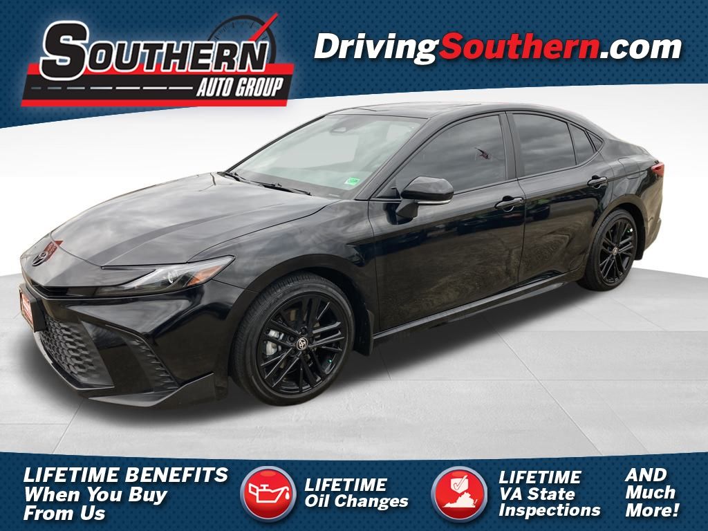 2025 Toyota Camry SE FWD