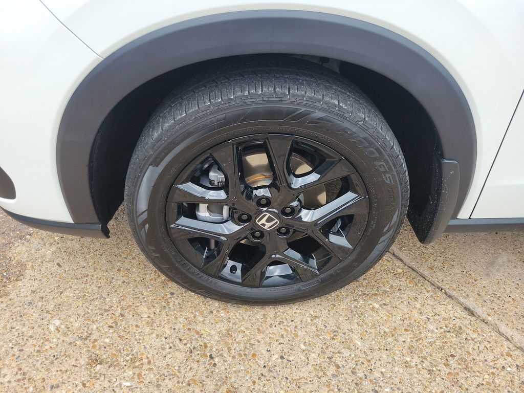 View vehicle photo 5