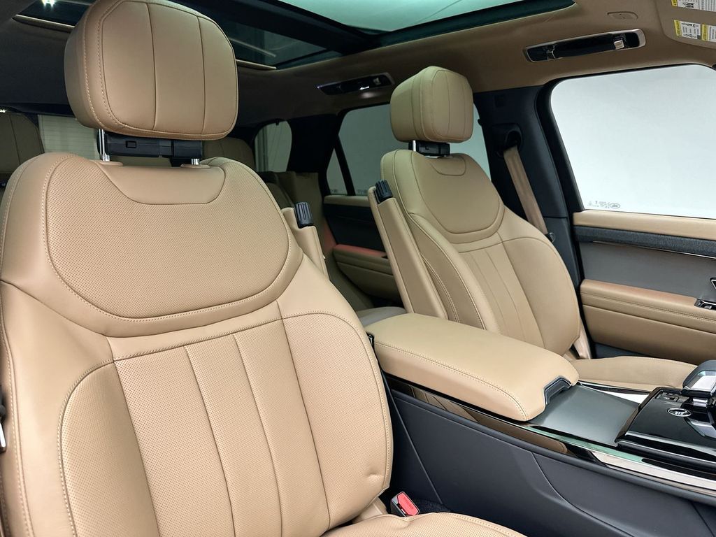 Thumbnail: 2024 Land Rover Range Rover Sport - 11
