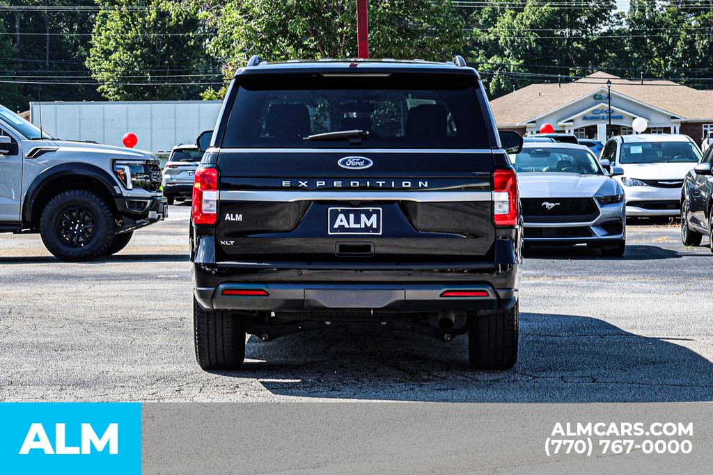 Used 2024 Black Ford XLT image 12