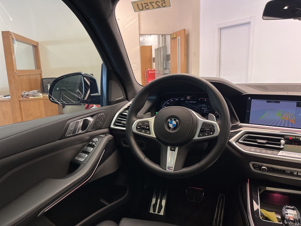 Thumbnail: 2022 BMW X7 - 27