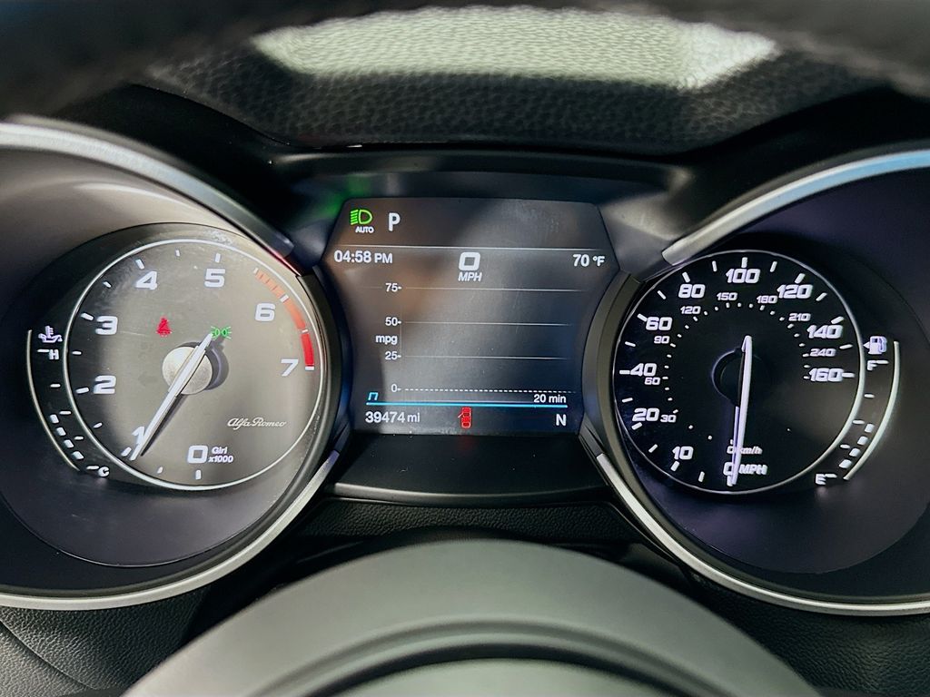 Thumbnail: 2020 Alfa Romeo Stelvio - 12