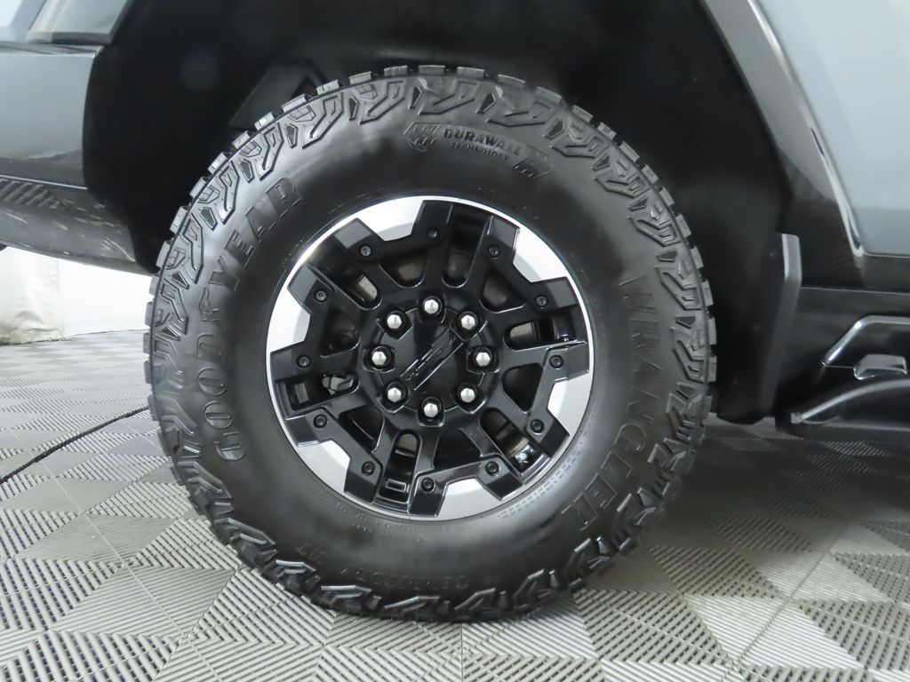 Thumbnail: 2025 GMC Hummer EV - 32