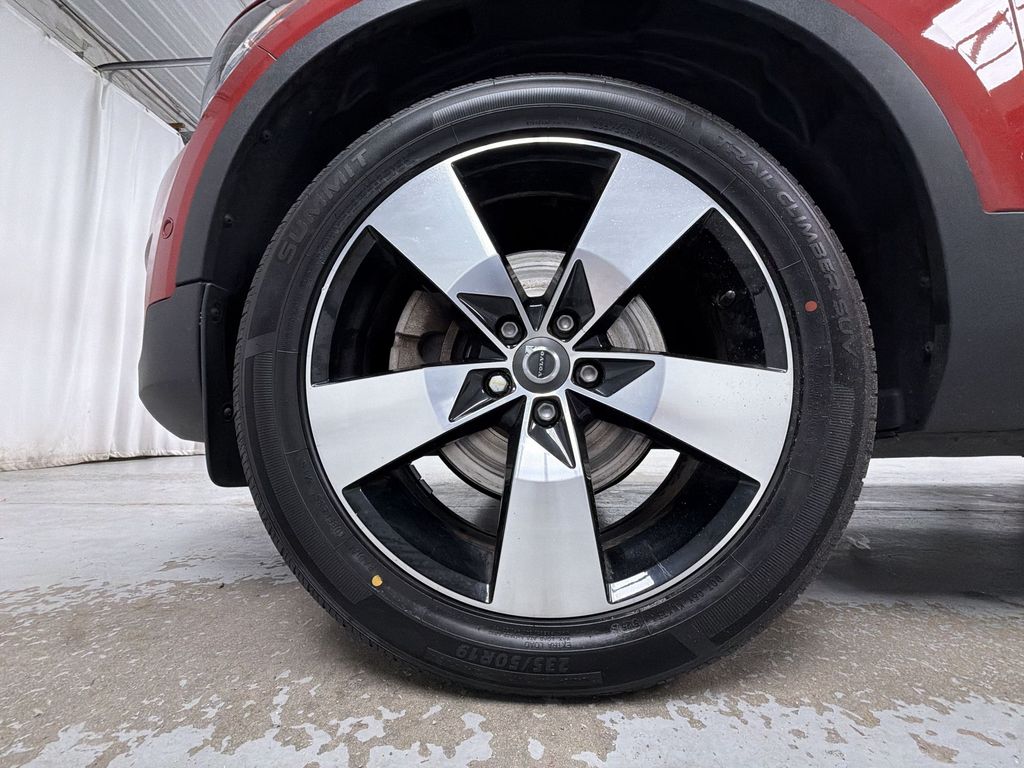 Used 2019 Volvo XC40 SUV