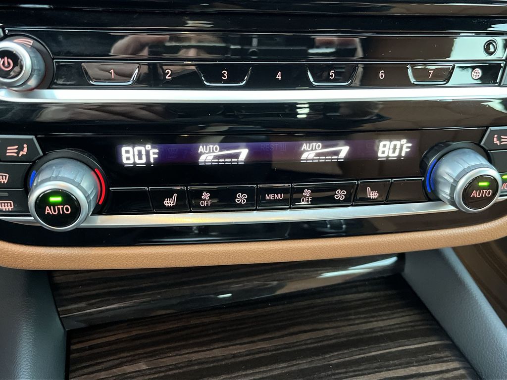 Thumbnail: 2023 BMW 5 Series - 19