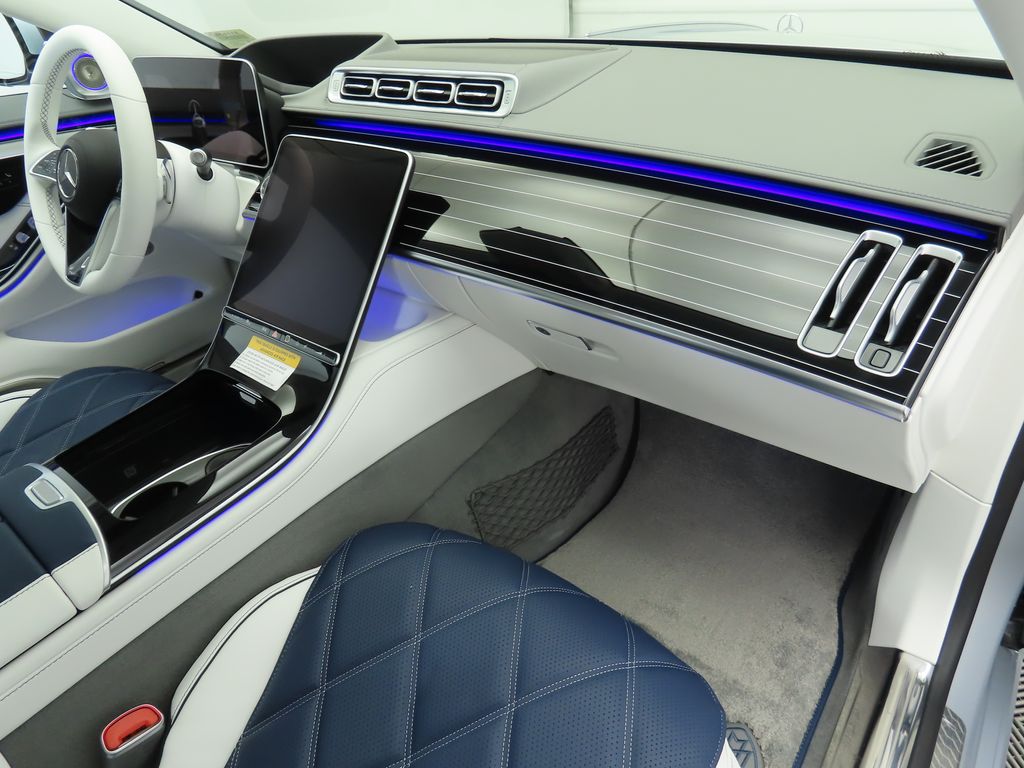 Thumbnail: 2024 Mercedes-Benz S-Class - 17