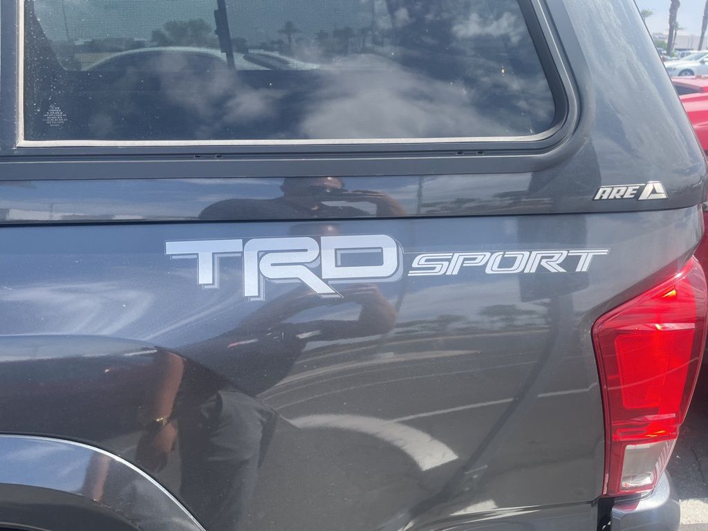 2017 Toyota Tacoma TRD Sport 10