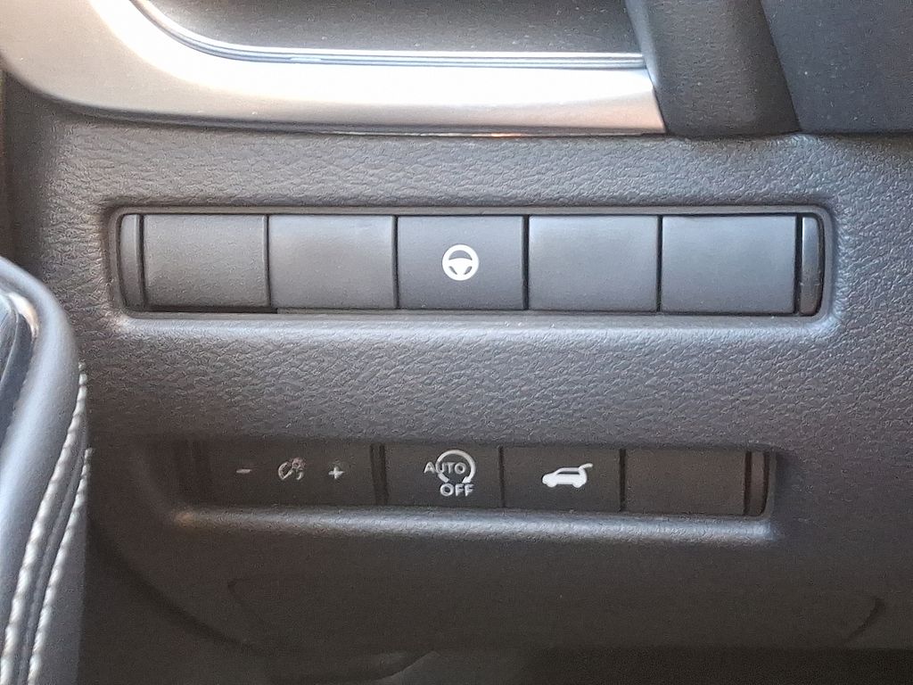 Thumbnail: 2023 Nissan Rogue - 24