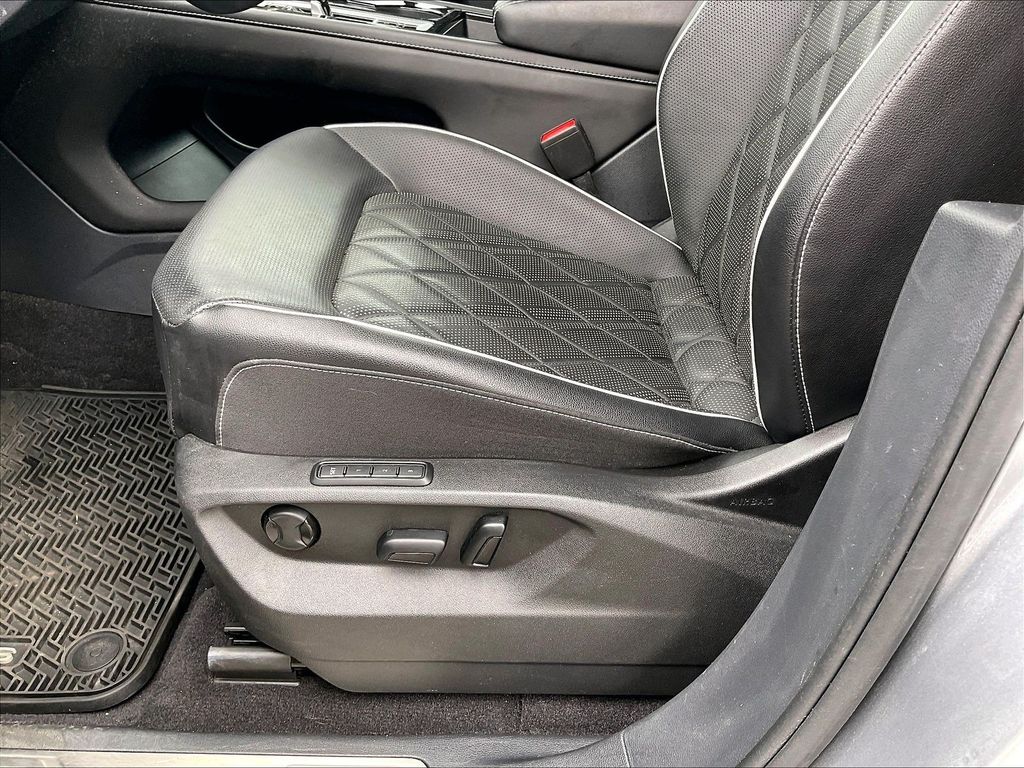 2024 Volkswagen Atlas — photo 36