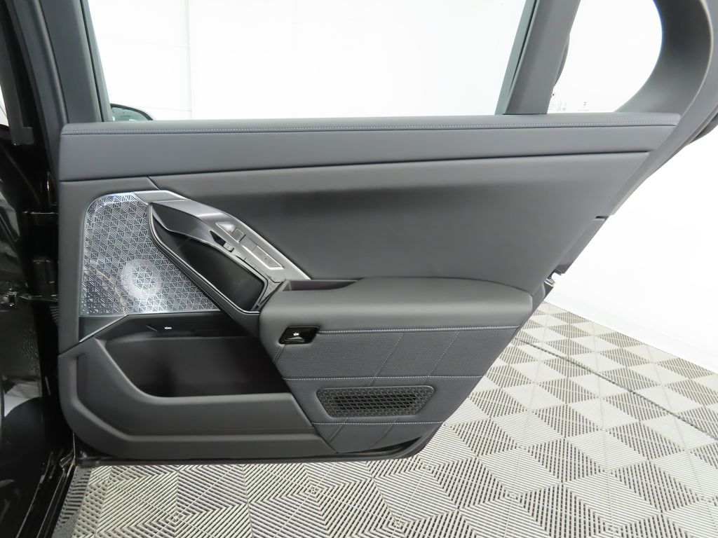 Thumbnail: 2026 BMW i7 - 26