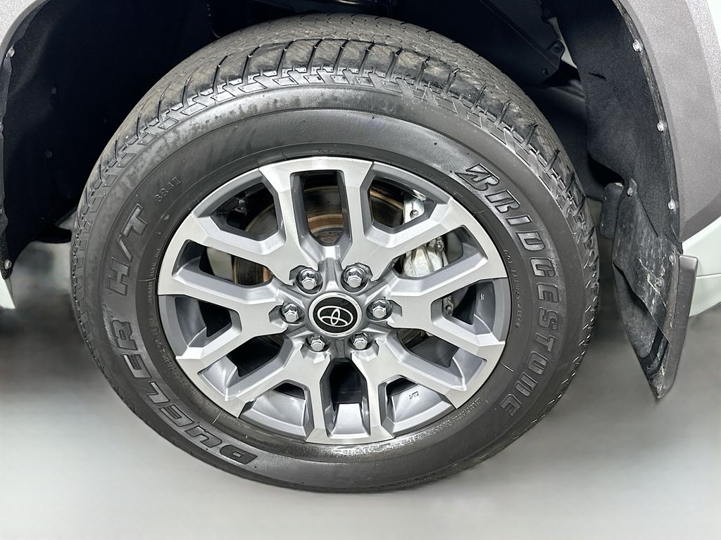 Thumbnail: 2024 Toyota Tundra - 32