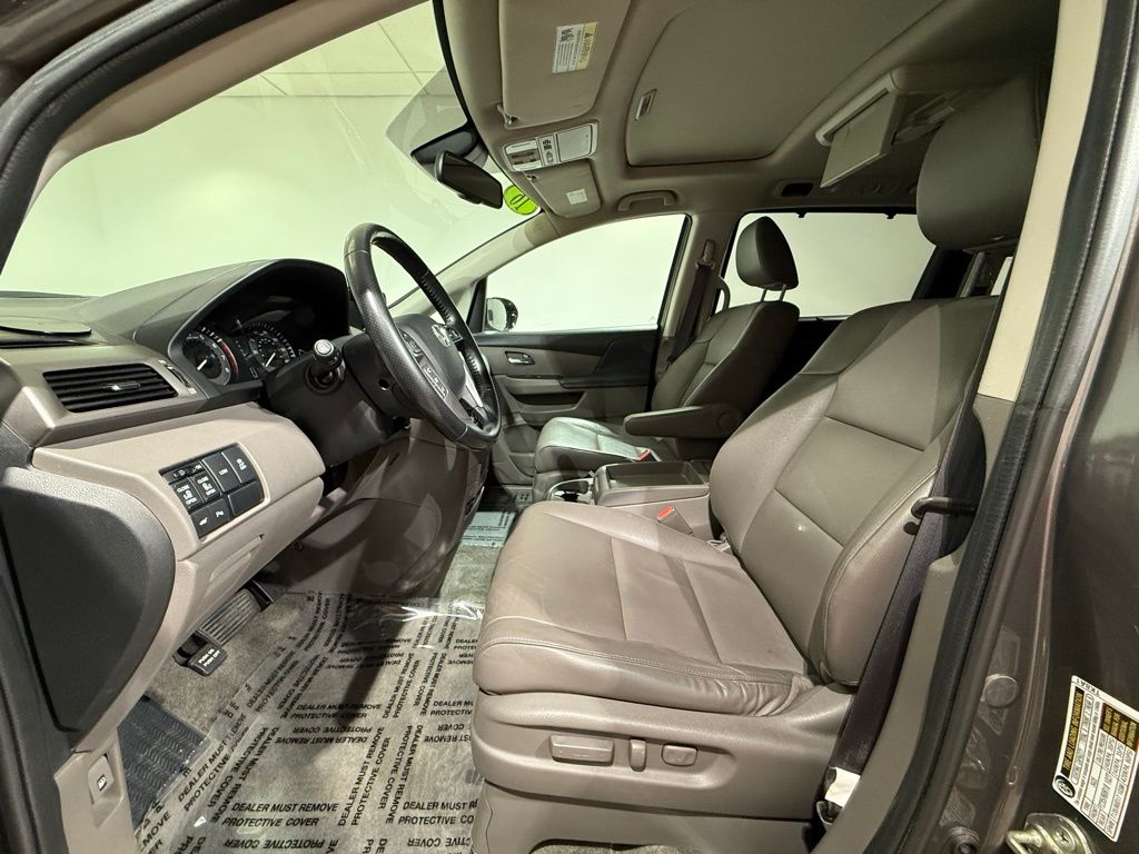 2016 Honda Odyssey Touring 13