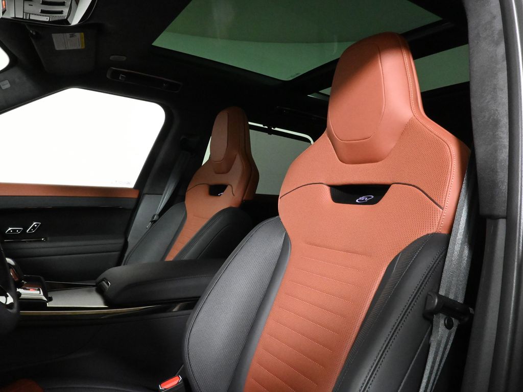 Thumbnail: 2024 Land Rover Range Rover Sport - 14