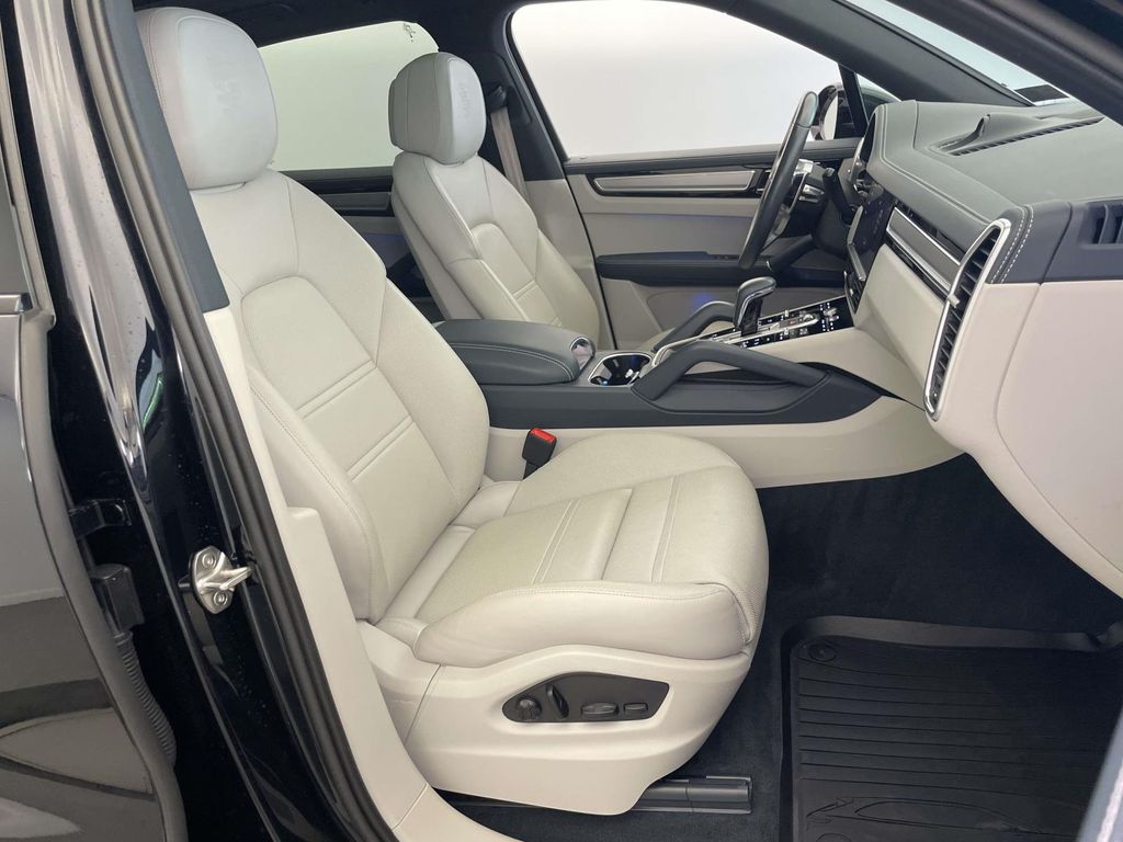 2023 Porsche Cayenne Platinum Edition Blue at Audi Porsche Sewickley