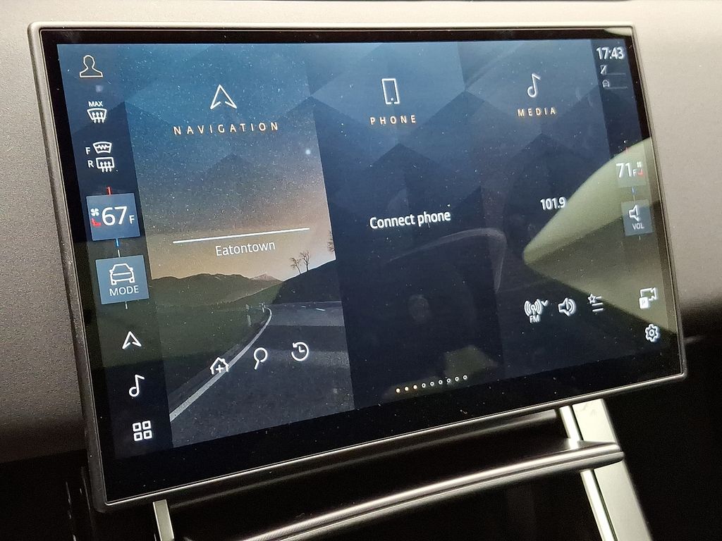 2026 Land Rover Range Rover Evoque Dynamic 12