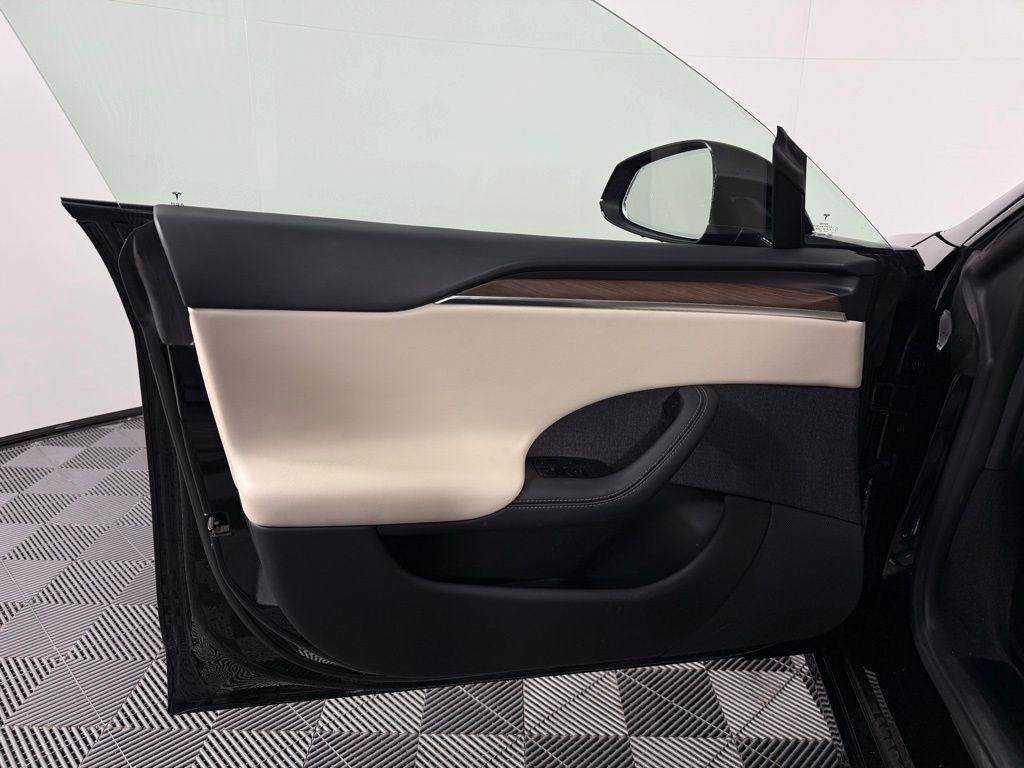 Thumbnail: 2021 Tesla Model S - 13