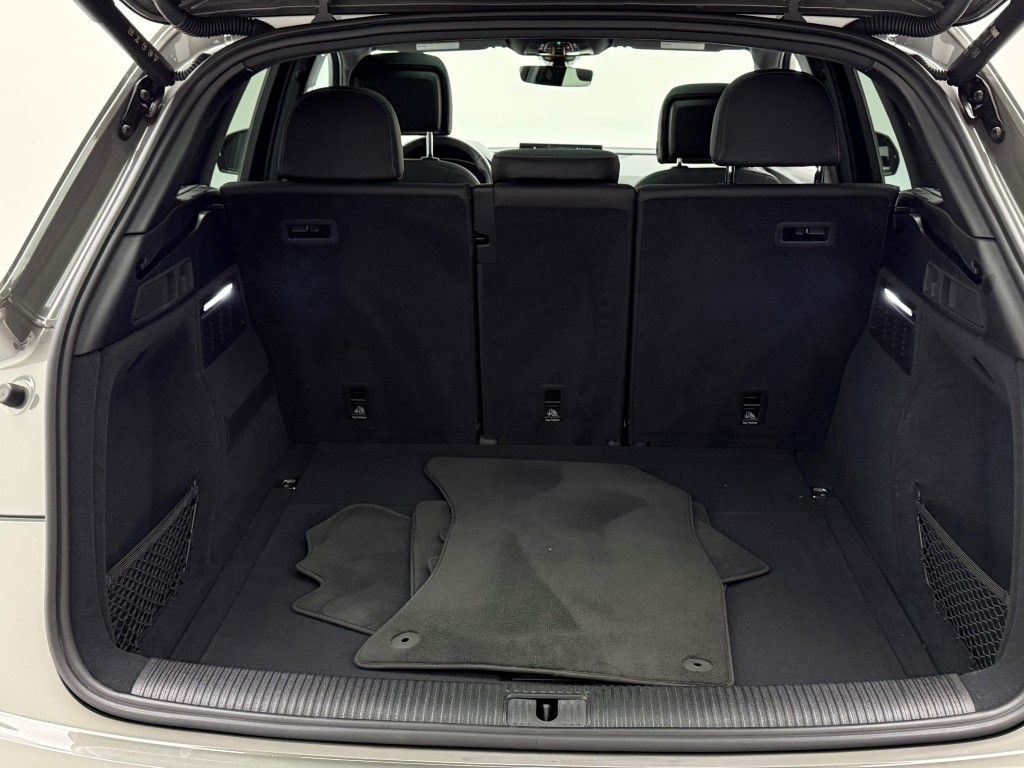 Thumbnail: 2023 Audi Q5 - 19