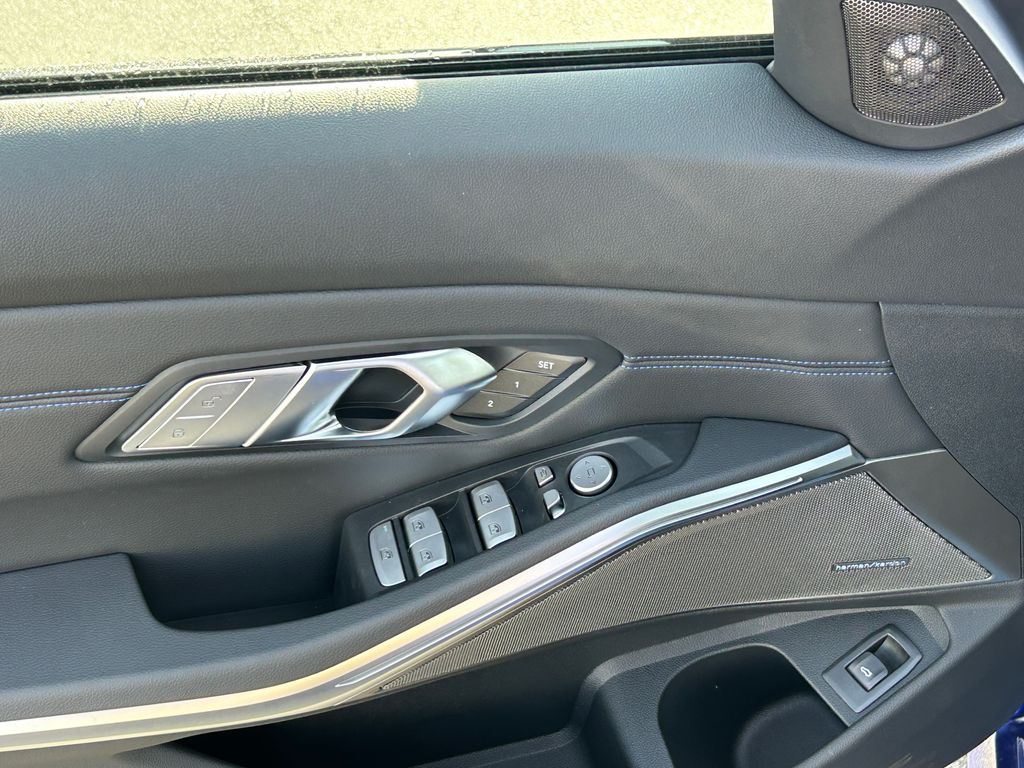 Thumbnail: 2026 BMW 3 Series - 12