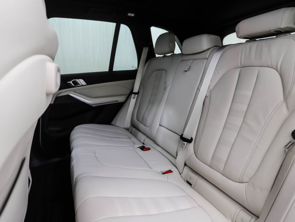 2022 BMW X5 xDrive40i 23