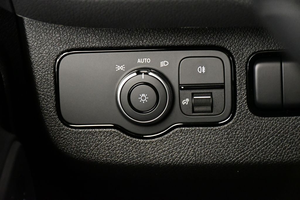 Thumbnail: 2026 Mercedes-Benz Sprinter - 14