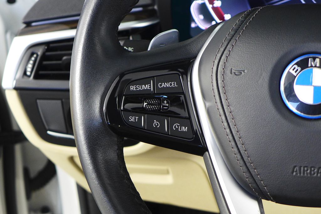 Thumbnail: 2023 BMW 5 Series - 30