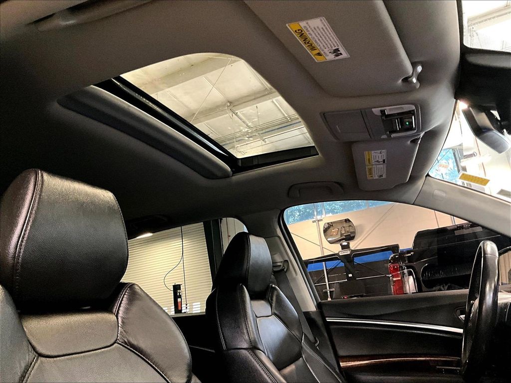 2017 Acura MDX — photo 23