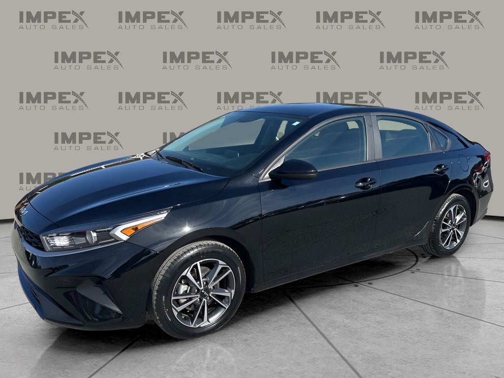 2024 Kia Forte LXS's photo