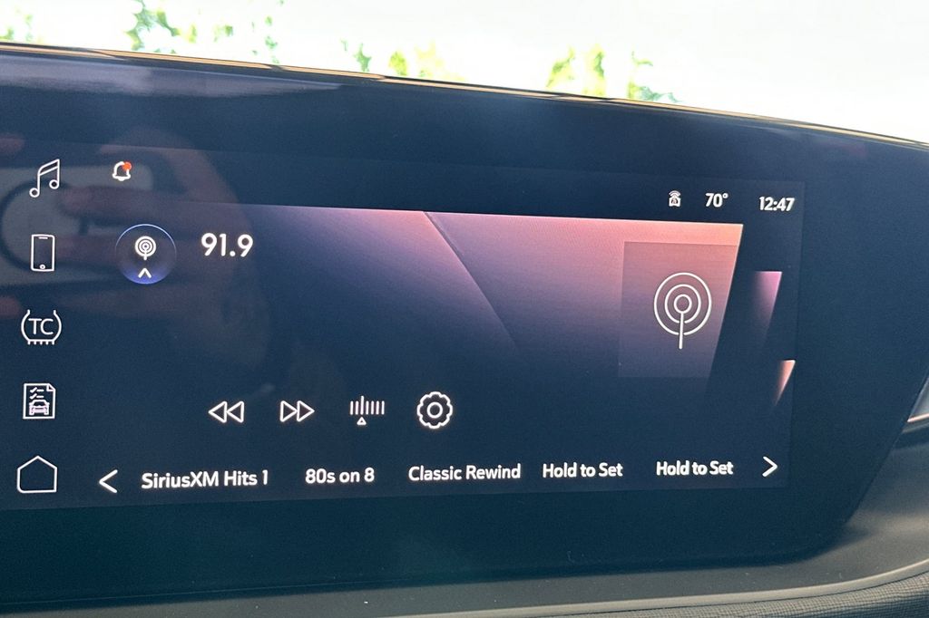new 2025 Buick Envista car, priced at $26,280