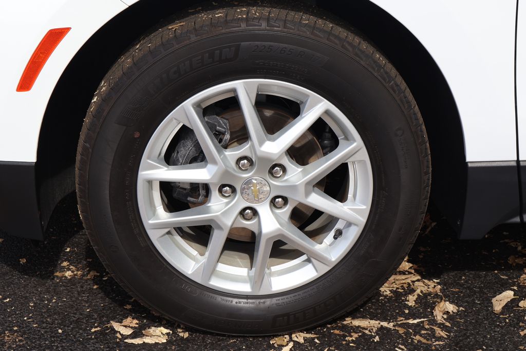 Thumbnail: 2022 Chevrolet Equinox - 13