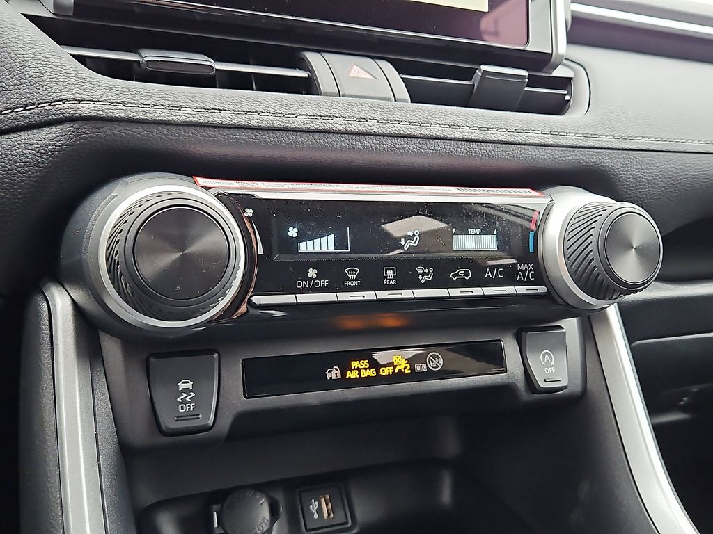 Thumbnail: 2025 Toyota RAV4 - 12