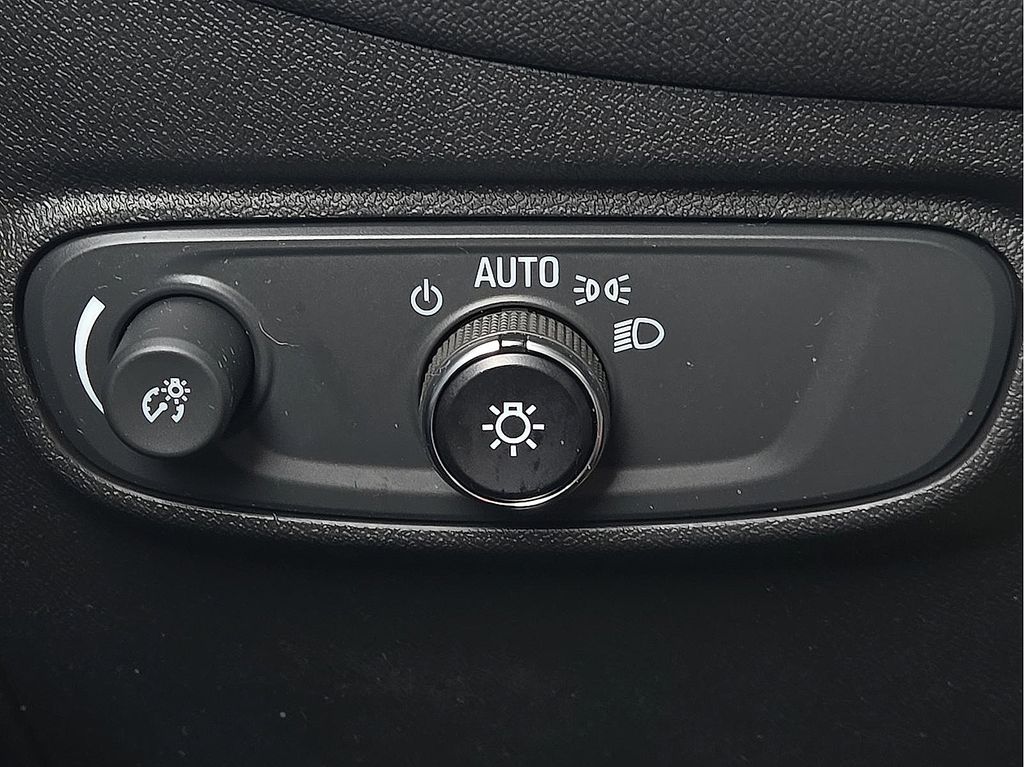 Used 2022 Chevrolet Equinox LS For Sale in Farmington, AR