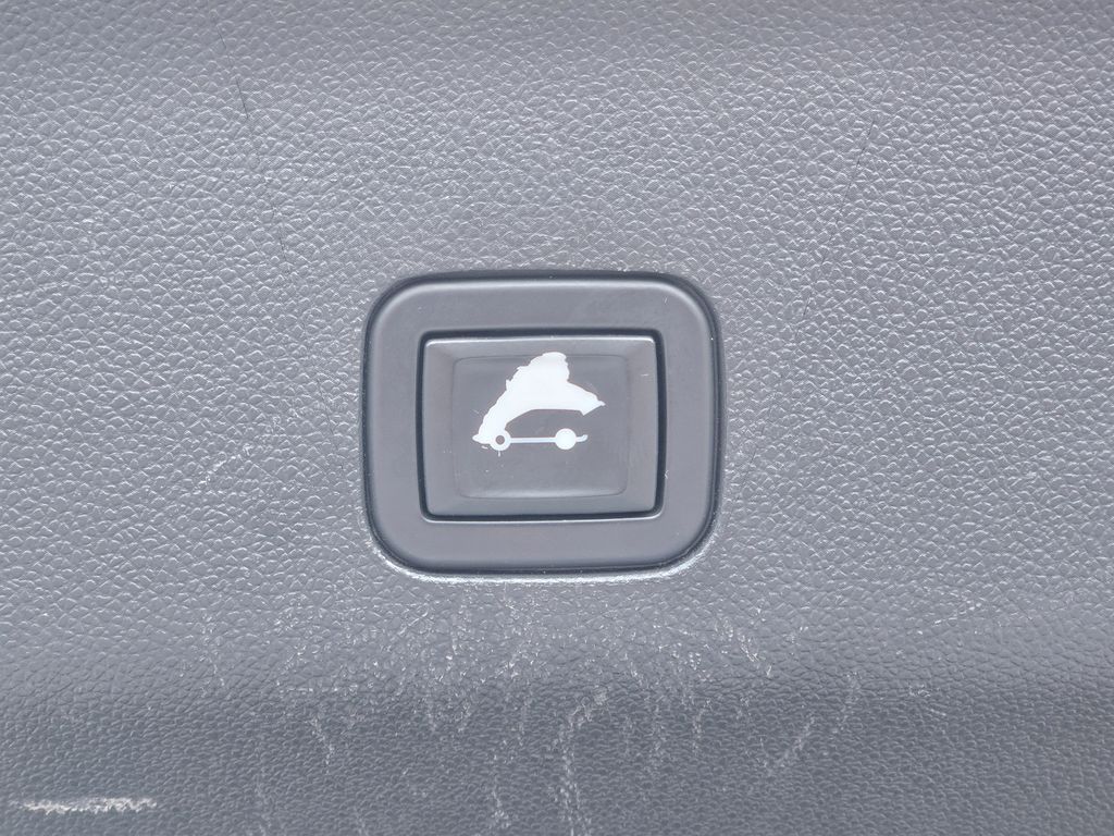 2021 GMC Yukon XL SLT White at Bayway Cadillac of The Woodlands