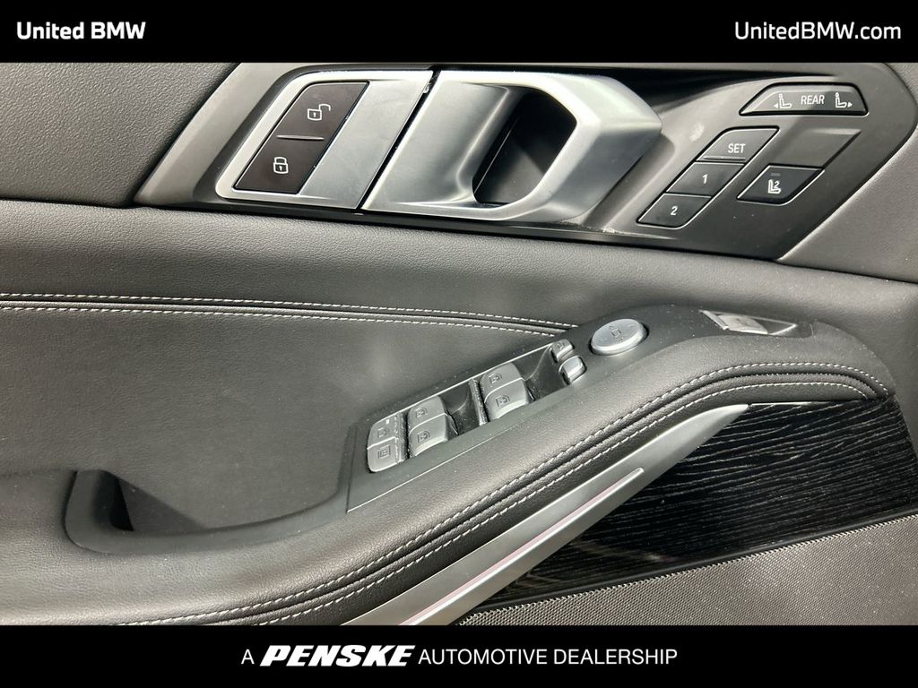 2024 BMW X7 xDrive40i 11