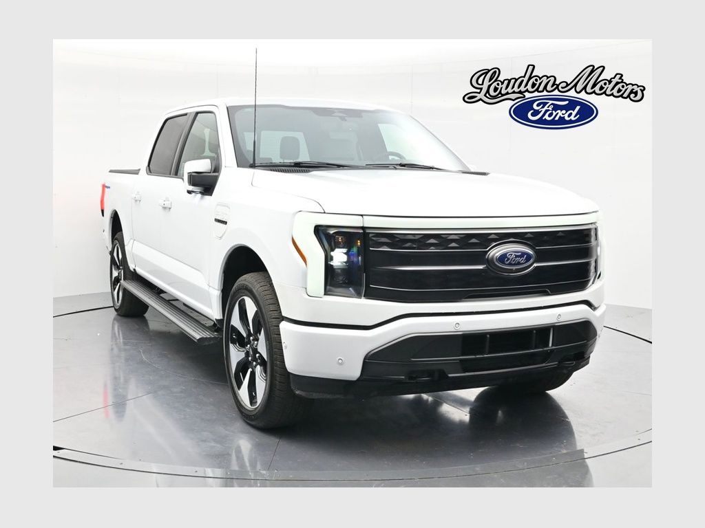 Oxford White 2023 Ford F-150 Lightning Pickup Truck All-Wheel Drive Automatic