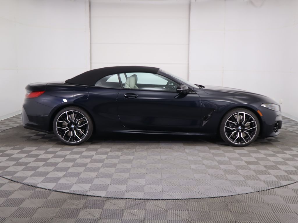 2025 BMW 8 Series M850i xDrive 12