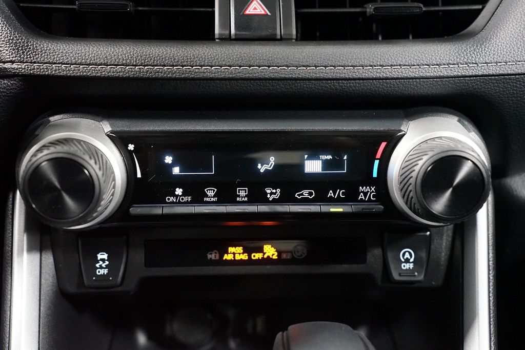 Thumbnail: 2025 Toyota RAV4 - 20