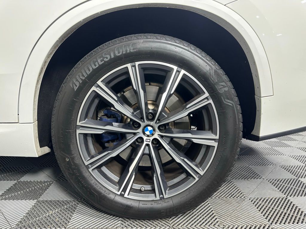 Thumbnail: 2024 BMW X5 - 10