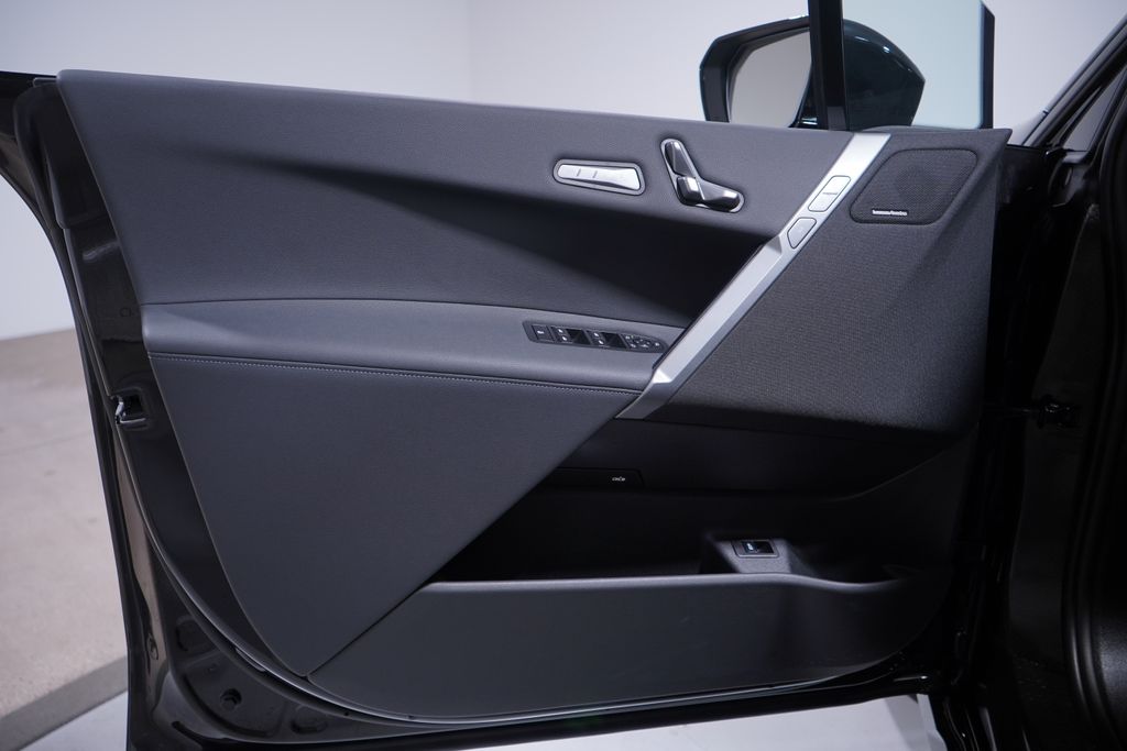 Thumbnail: 2026 BMW iX - 16