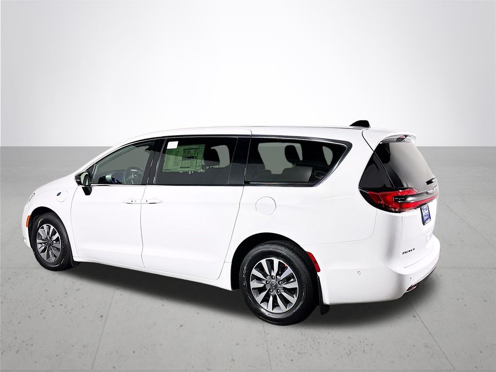 2025 Chrysler Pacifica Hybrid Select