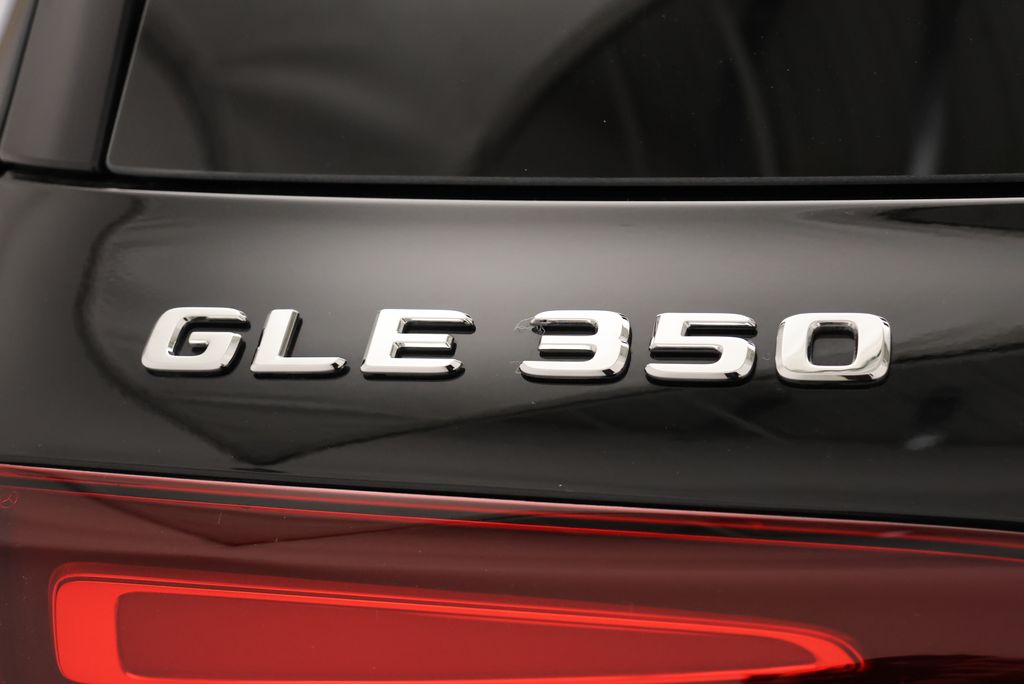 Thumbnail: 2026 Mercedes-Benz GLE - 9