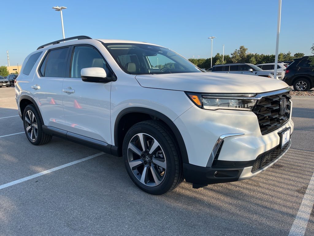 Thumbnail: 2025 Honda Pilot - 2