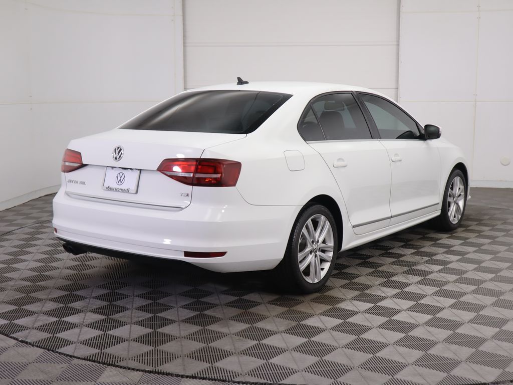 Thumbnail: 2017 Volkswagen Jetta - 5