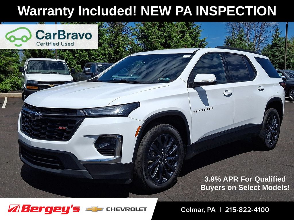 Summit White 2022 Chevrolet Traverse SUV / Crossover Four-Wheel Drive 9-Speed Automatic
