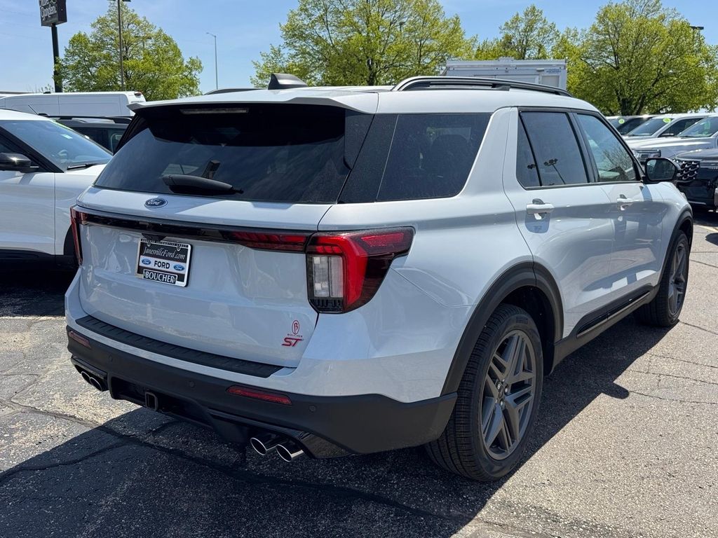 New 2026 Space White Metallic Ford ST image 4