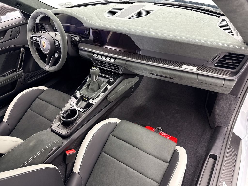 Thumbnail: 2026 Porsche 911 - 19