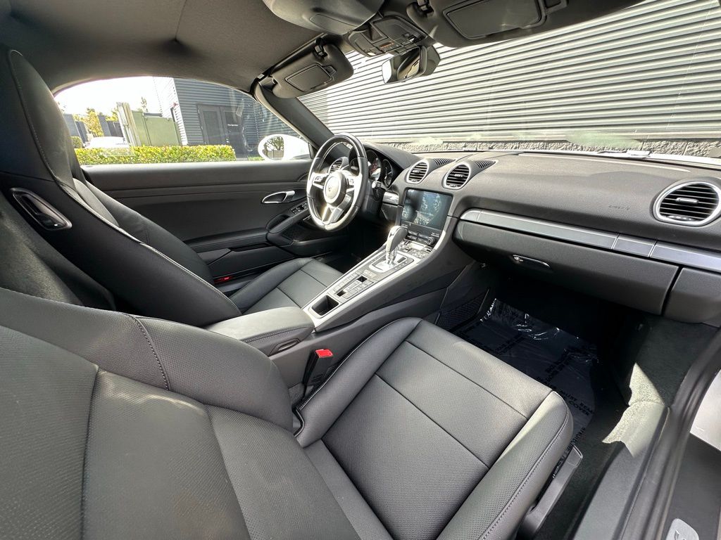 Thumbnail: 2025 Porsche 718 Boxster - 32