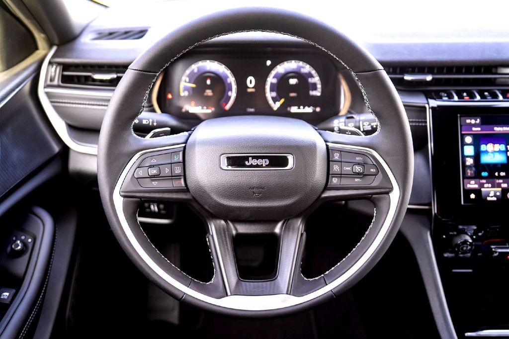 New Car 2025 Jeep Grand Cherokee L  Altitude For Sale Under $50,000 In Taylor, Texas